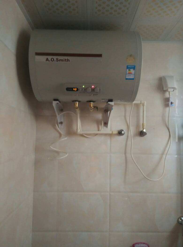 史密斯热水器质量怎么,史密斯热水器具有双内胆,水箱经由高纯度铜精心打造
